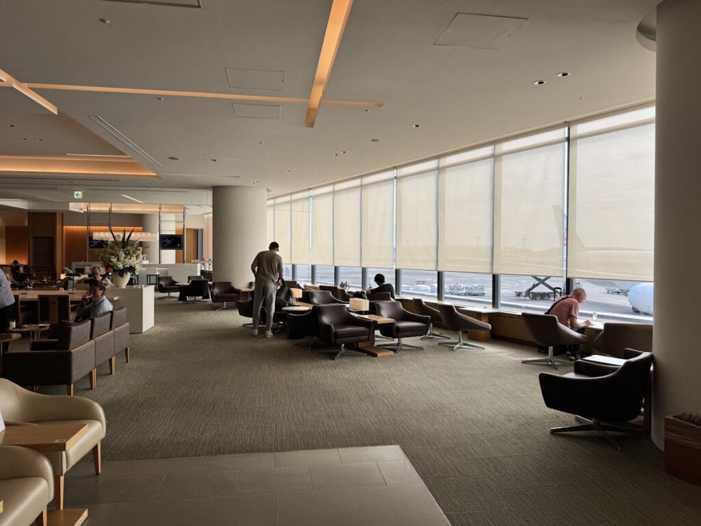 narita_jal_sakuralounge_seat3