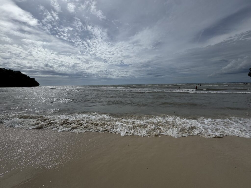 VilleaPortDickson_beach1