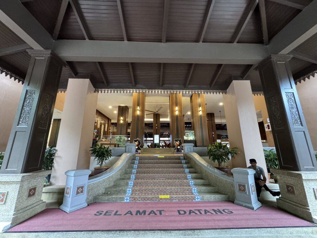 VilleaPortDickson_enterance