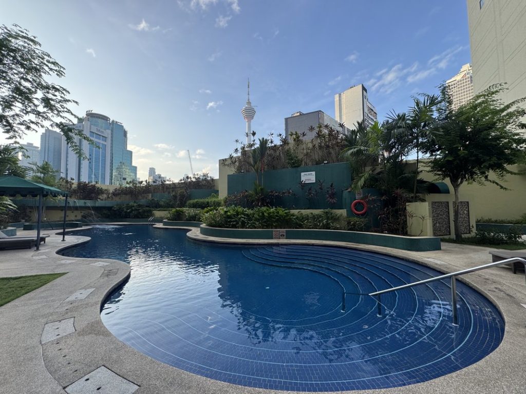 sheratonKL_pool